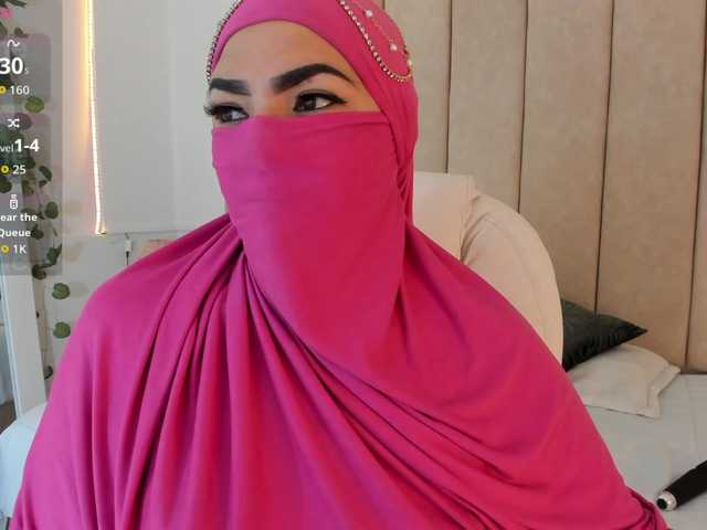 naylaa-'s BongaCams show and profile