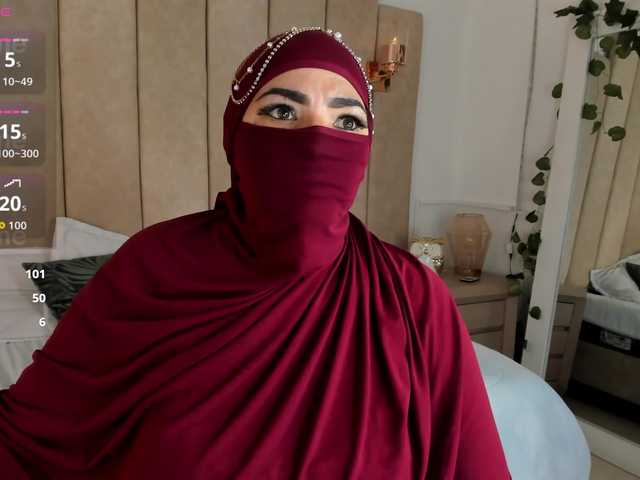 naylaa-'s BongaCams show and profile