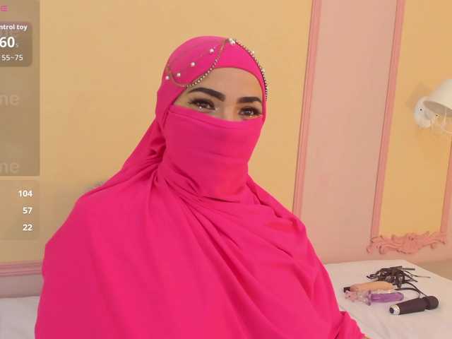 naylaa-'s BongaCams show and profile