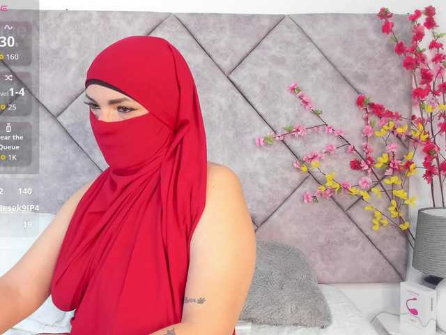 naylaa-'s BongaCams show and profile