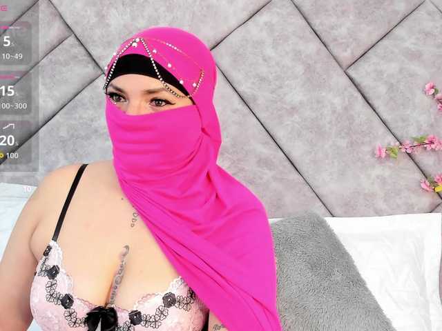 naylaa-'s BongaCams show and profile