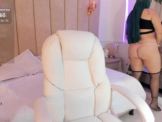 naylaa-'s BongaCams show and profile