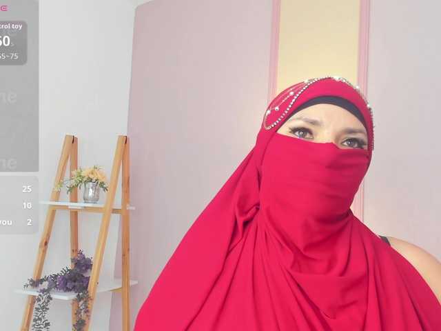 naylaa-'s BongaCams show and profile