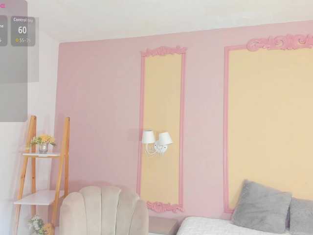 naylaa-'s BongaCams show and profile