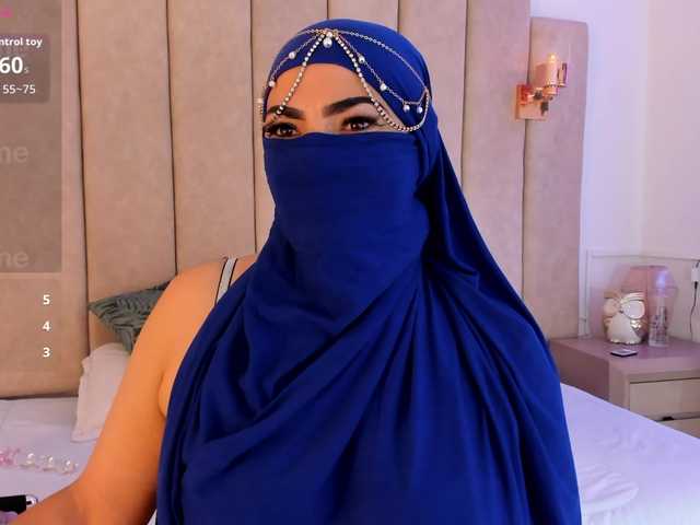 naylaa-'s BongaCams show and profile