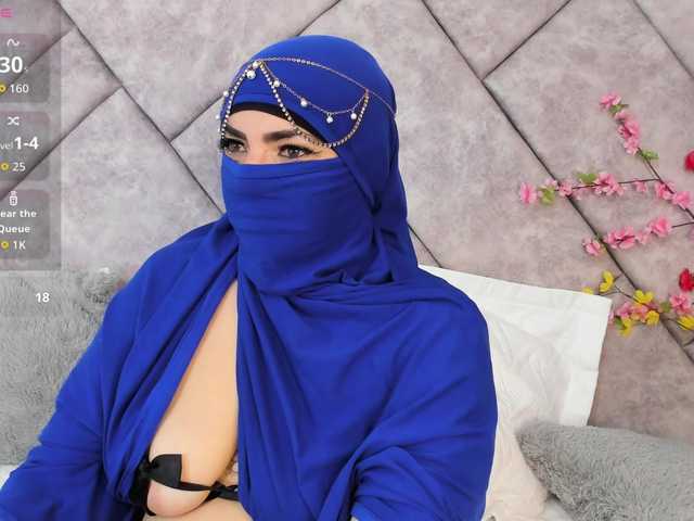 naylaa-'s BongaCams show and profile