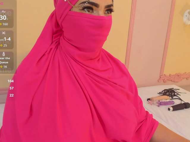 naylaa-'s BongaCams show and profile