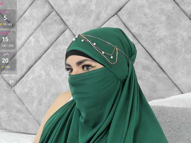 naylaa-'s BongaCams show and profile