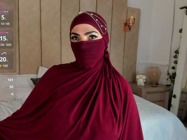 naylaa-'s BongaCams show and profile