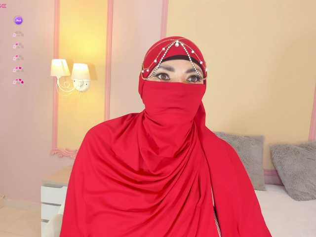 naylaa-'s BongaCams show and profile