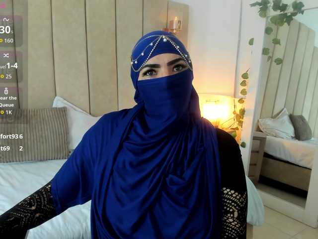 naylaa-'s BongaCams show and profile