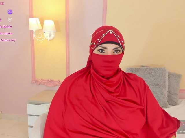 naylaa-'s BongaCams show and profile