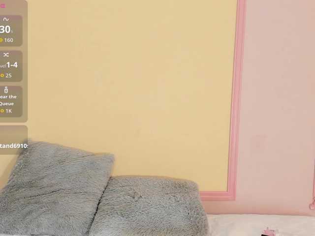 naylaa-'s BongaCams show and profile