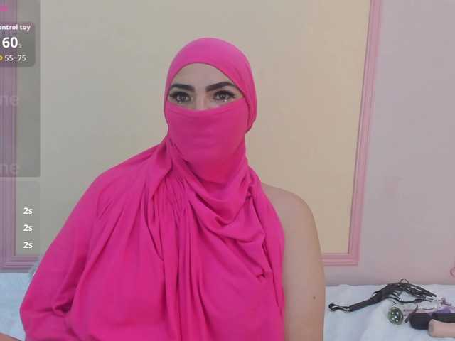 naylaa-'s BongaCams show and profile