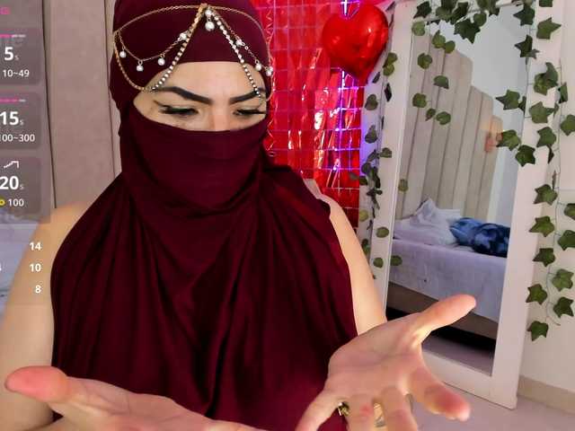 naylaa-'s BongaCams show and profile