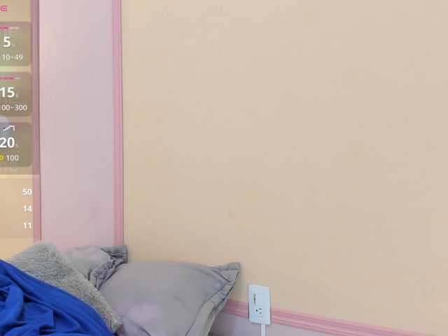 naylaa-'s BongaCams show and profile