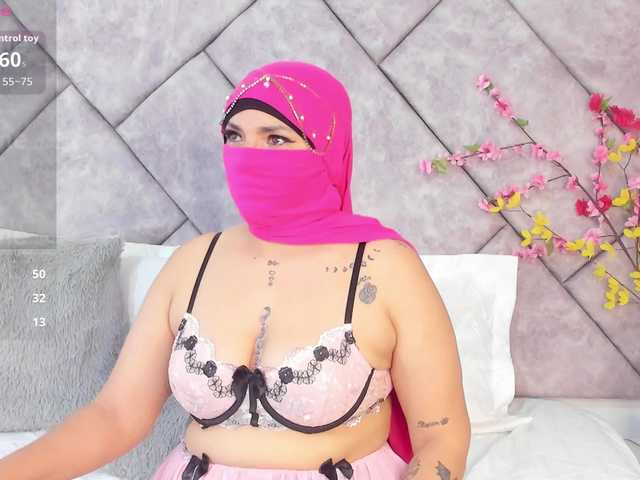 naylaa-'s BongaCams show and profile