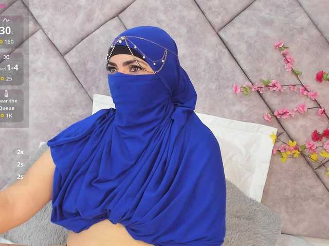 naylaa-'s BongaCams show and profile