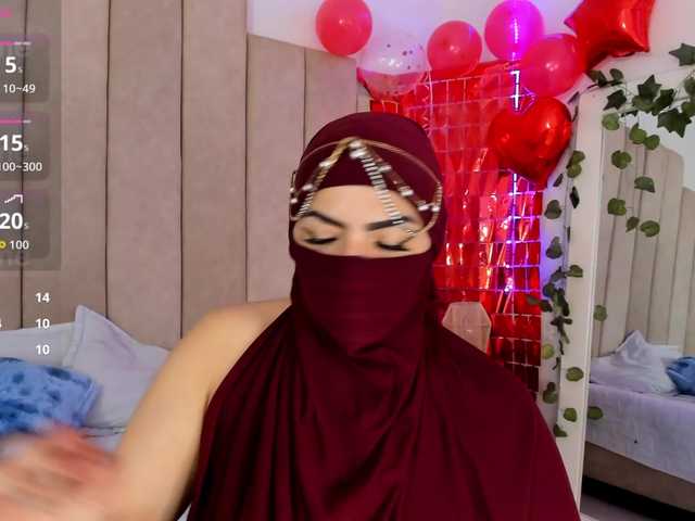 naylaa-'s BongaCams show and profile