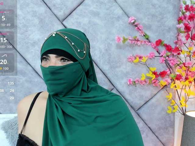 naylaa-'s BongaCams show and profile