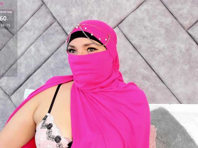 naylaa-'s BongaCams show and profile