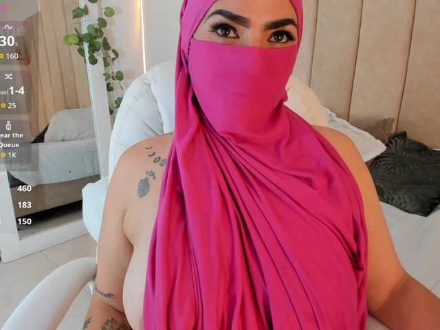 naylaa-'s BongaCams show and profile