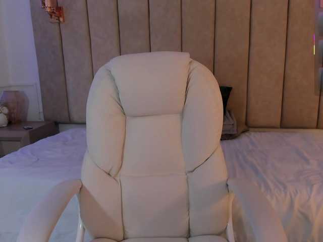 naylaa-'s BongaCams show and profile