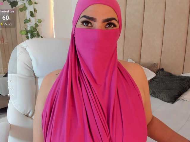 naylaa-'s BongaCams show and profile