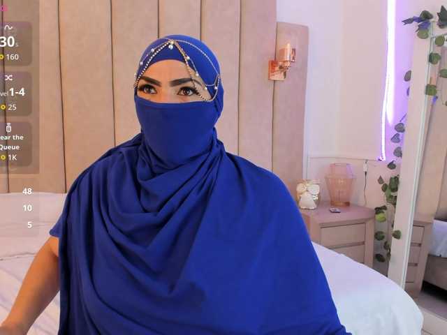 naylaa-'s BongaCams show and profile