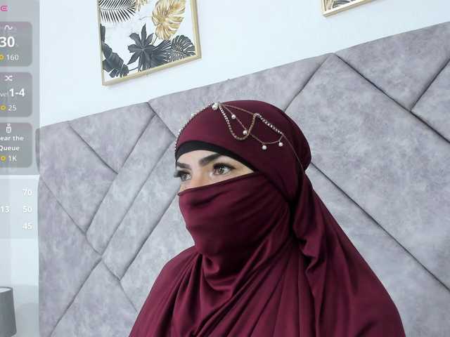 naylaa-'s BongaCams show and profile