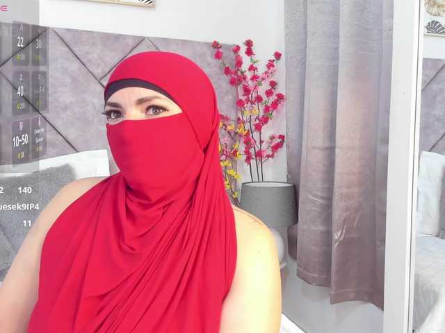 naylaa-'s BongaCams show and profile