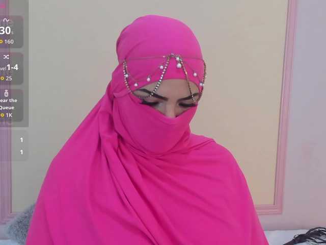 naylaa-'s BongaCams show and profile