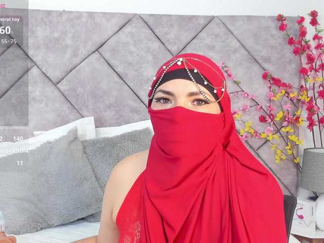 naylaa-'s BongaCams show and profile