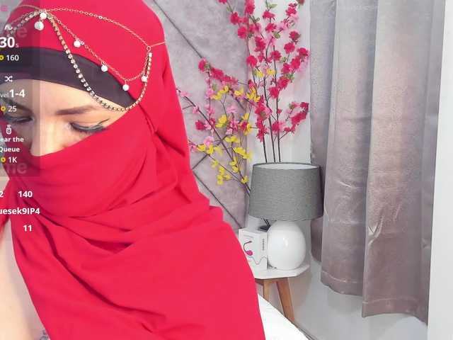 naylaa-'s BongaCams show and profile