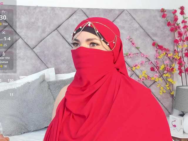 naylaa-'s BongaCams show and profile