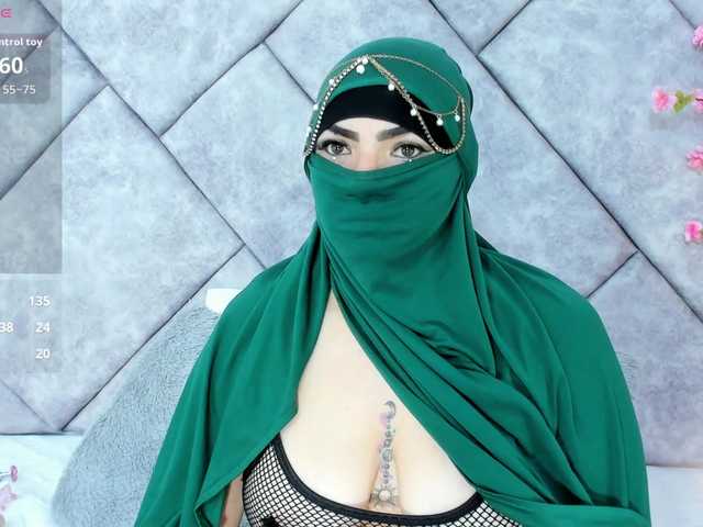 naylaa-'s BongaCams show and profile