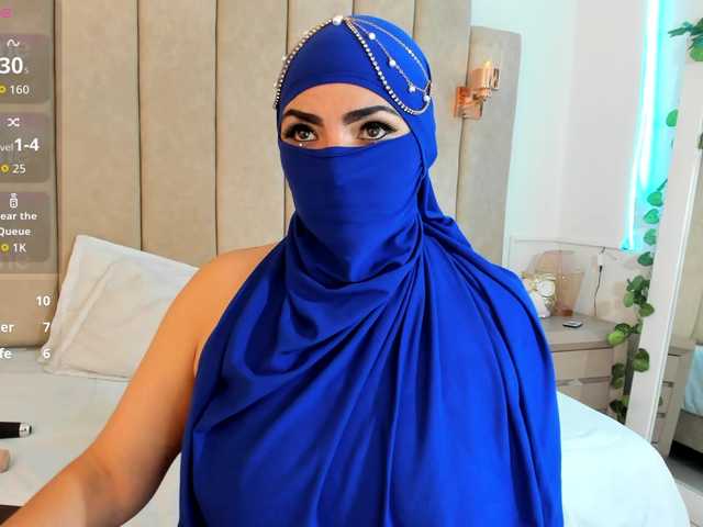 naylaa-'s BongaCams show and profile