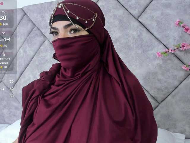 naylaa-'s BongaCams show and profile