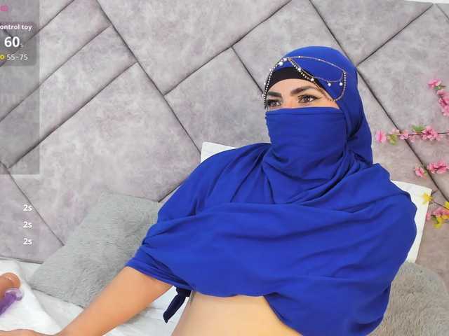 naylaa-'s BongaCams show and profile