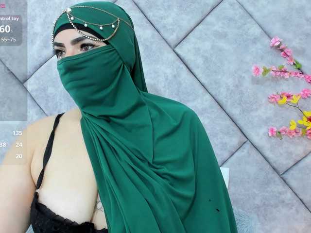 naylaa-'s BongaCams show and profile