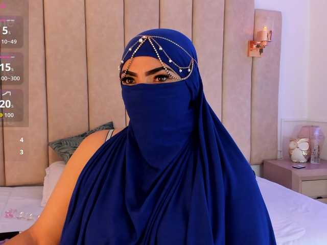 naylaa-'s BongaCams show and profile