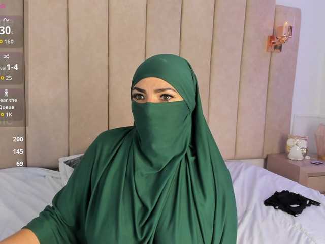 naylaa-'s BongaCams show and profile