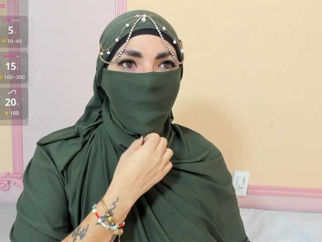 naylaa-'s BongaCams show and profile