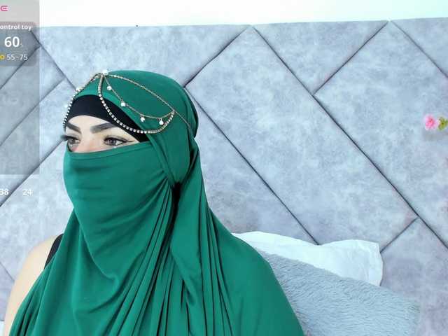 naylaa-'s BongaCams show and profile