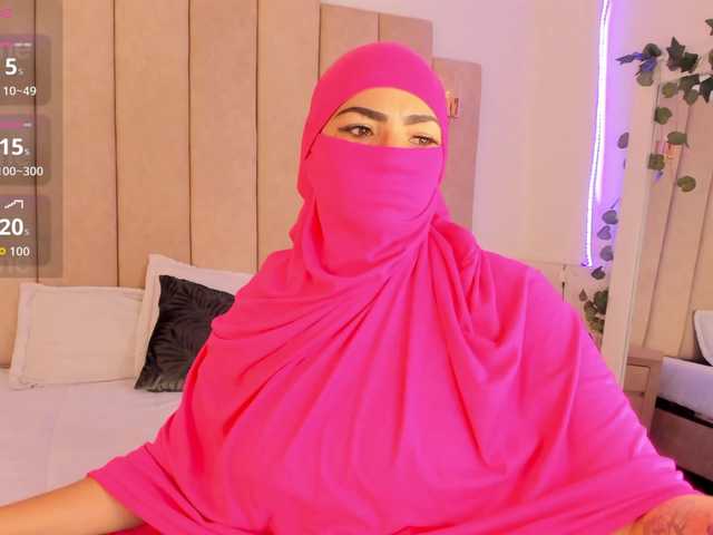 naylaa-'s BongaCams show and profile