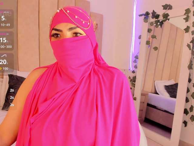 naylaa- – webcam model profile photo