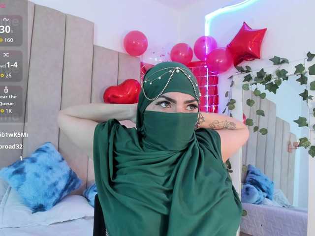 naylaa-'s BongaCams show and profile