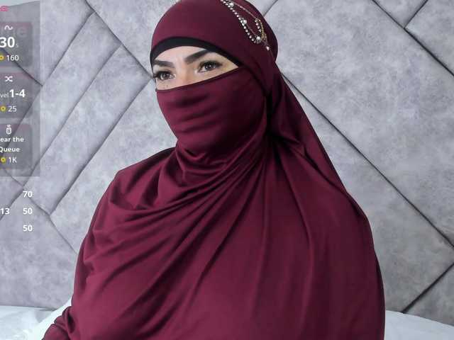 naylaa-'s BongaCams show and profile