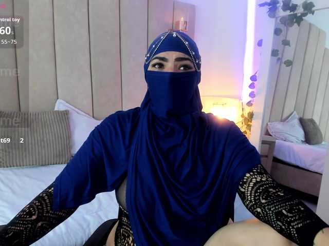 naylaa-'s BongaCams show and profile