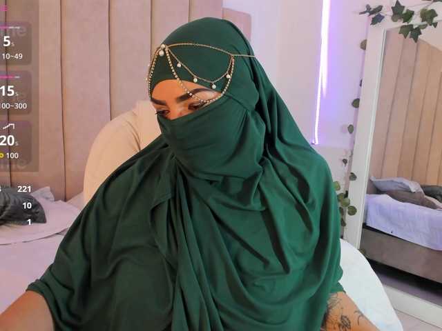 naylaa-'s BongaCams show and profile